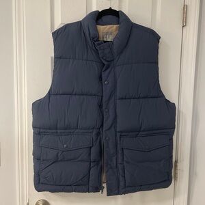 Gap Men's Blue Puffer Vest